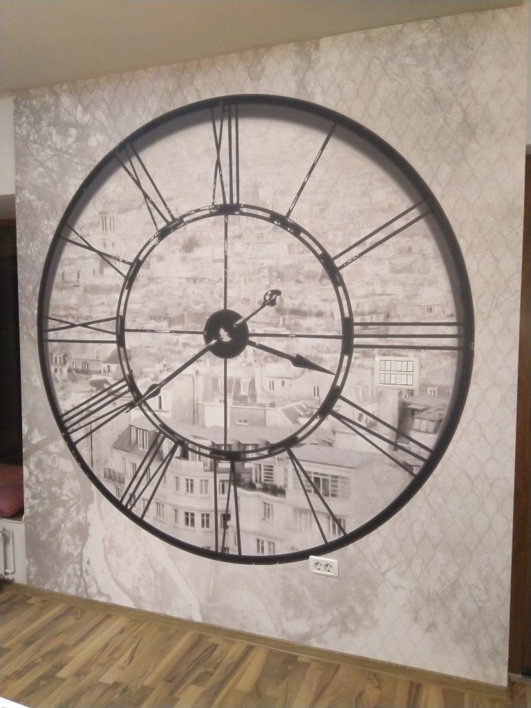 lucrari-montaj-tapet-timisoara-vintage-clock